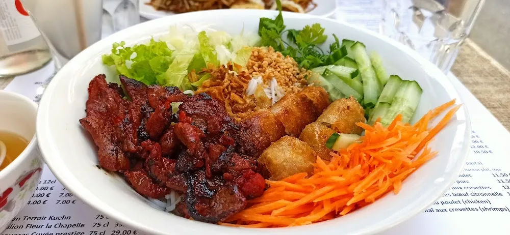 Bo Bun Beef with Lemongrass